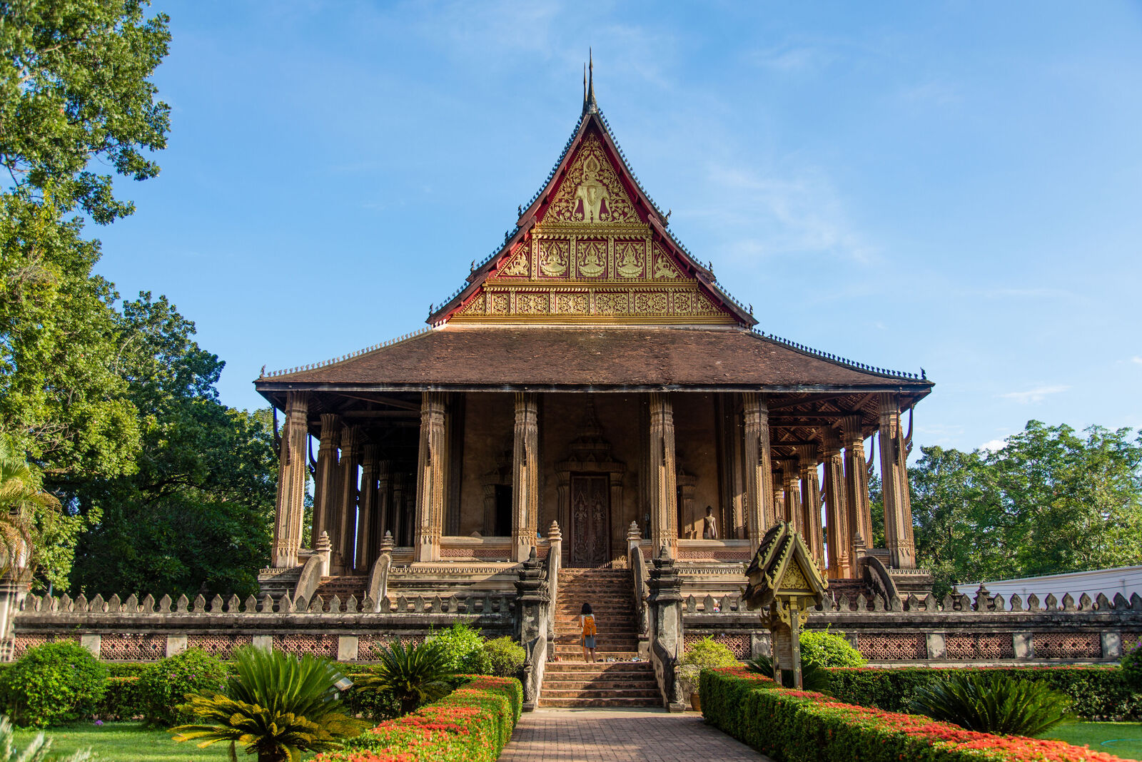 B2C, Laos, Vientiane, mood, website